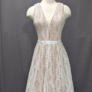 Chic Cream Lace Wedding Dress by Lucy Wang NWT size S